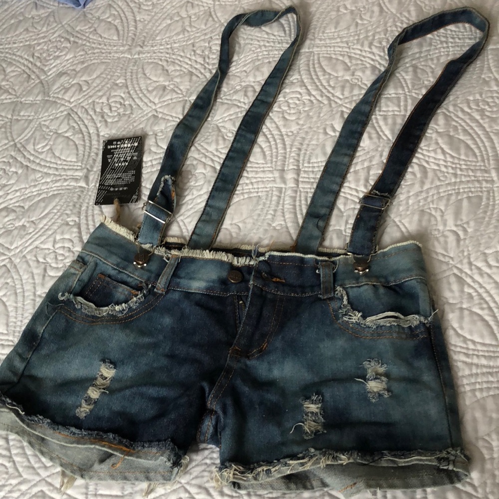 Denim cut off shorts with suspenders